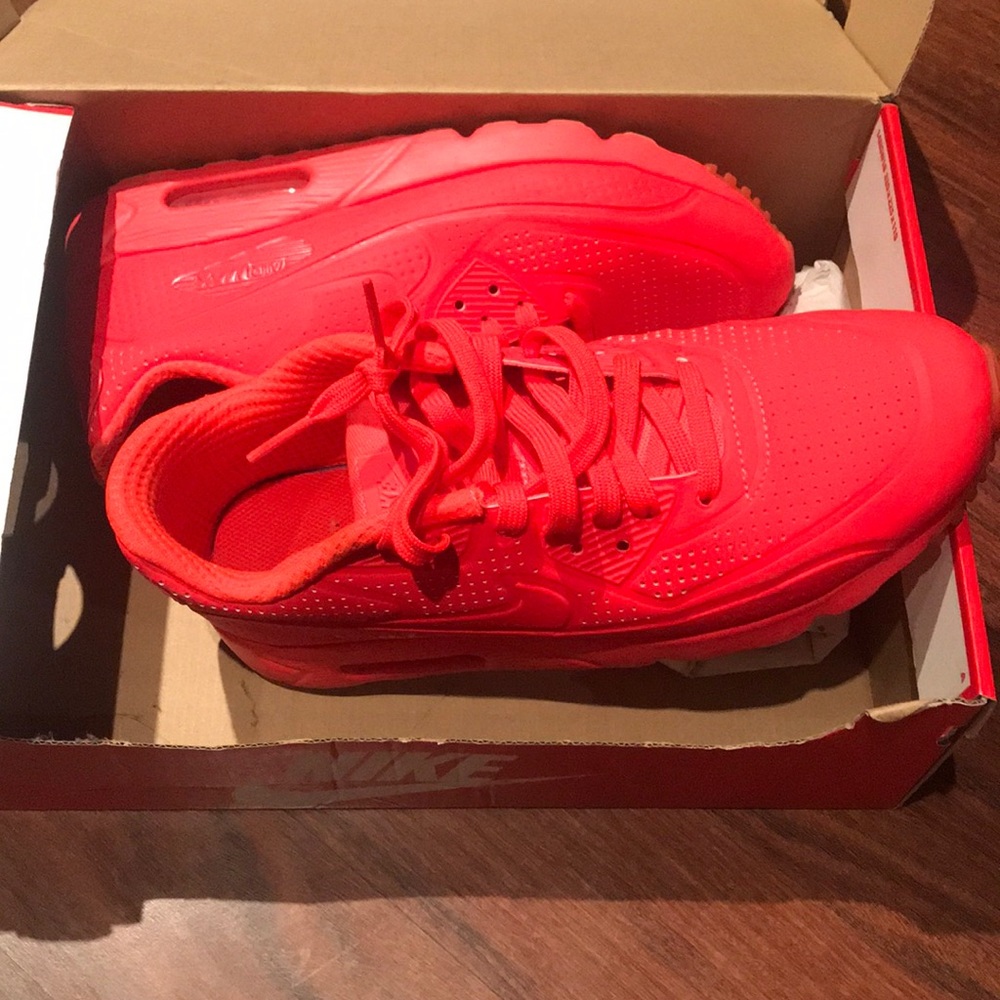 Neon Nike Air Max!